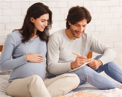 Çift (İkili) Erkek Bebek İsimleri | İlk Adımlarım