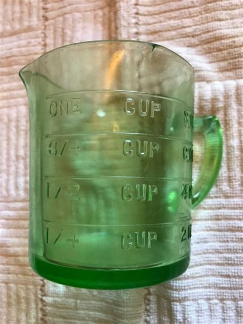 Vintage Green Glass Measuring Cup Depression Style One Cup Easy Pour 3