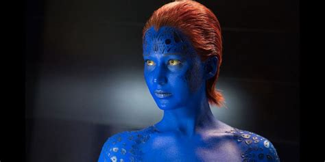 Jennifer Lawrence In Body Paint As Mystique In X MEN DAYS OF FUTURE PAST Set Images