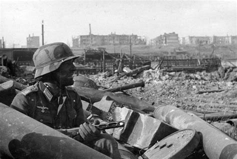 World War Ii Pictures In Details German Pioneer Officer At The Ruins