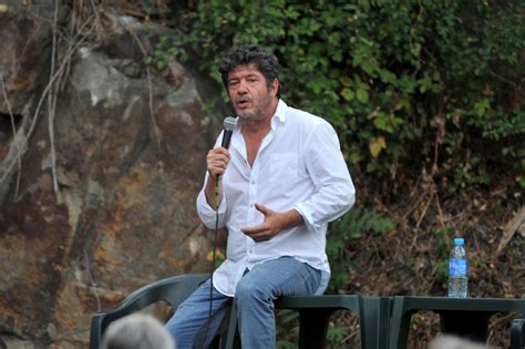 Lionnel astier is an actor and writer, known for kaamelott (2004), hero corp (2008) and les lyonnais (2011). L'entretien : "Il était une fois dans les Cévennes très, très profondes" - Dis-leur