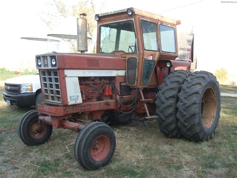 1972 International Harvester 966 Tractors Row Crop 100hp John
