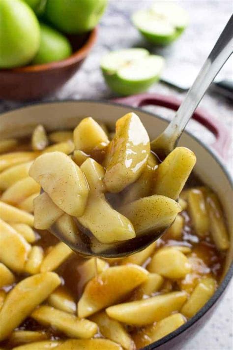 This homemade apple pie filling is made with sliced granny smith apples, brown sugar, spices and butter, all simmered together until thickened. Apple Pie Recipe Filling : Easy Apple Pie Recipe - with ...