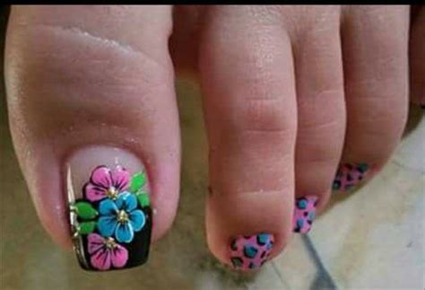 Figuras de uñas para los pies con flores hermosas. Pin de Angelica Tenorio en Uñas | Uñas con figuras, Arte ...