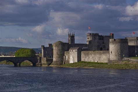 Tourism Ireland Media Room Immerse Yourself In A Medieval Tour Of Limerick