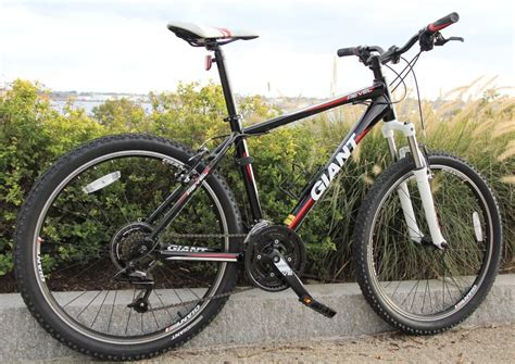 Mountain Bike Review The 2012 Giant Revel 2 The Frugal Noodle