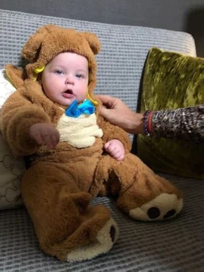 los looks cancheros de mirko el bebé fashionista de marley que causa polémica en las redes