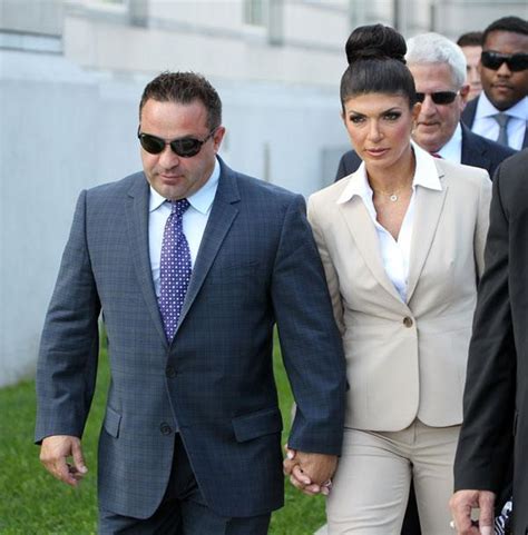 report joe giudice cheated on teresa with model weeks before she reported to prison