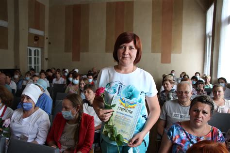 20 червня | третя неділя червня із року в рік в третю неділю червня в україні святкують день медичного працівника. З нагоди Дня медичного працівника - Сновська міська рада