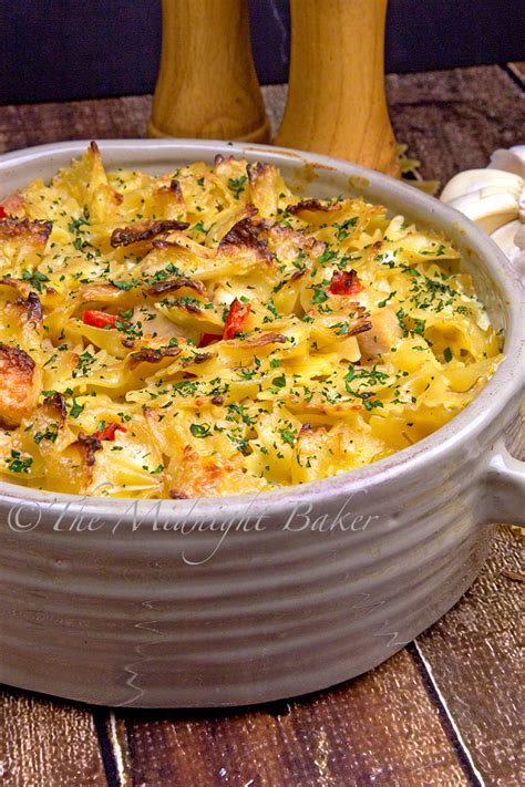 Get the best of two italian classics with this chicken parmesan and stuffed shells mashup. Italian Chicken Casserole - The Midnight Baker