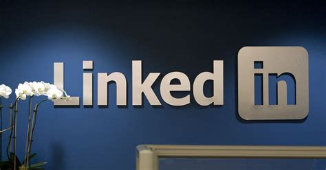 The surprising approach LinkedIn is using to woo top talent
