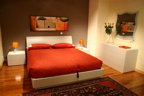 Camera da letto classica in ciliegio. Camere da letto: offerta di letti, armadi, armadi scorrevoli, cabine armadio -Carminati e Sonzogni
