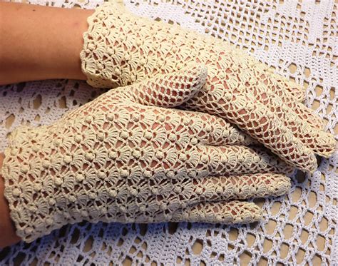 Ravelry Crochet Lace Gloves N 540 Pattern By J P Coats