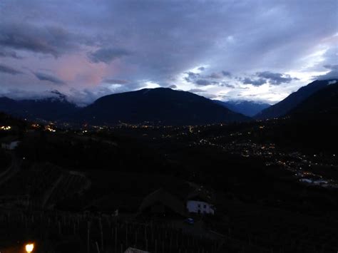 Abendstimmung Von Der Ter Hotel Panorama Scena Schenna • Holidaycheck Südtirol Italien