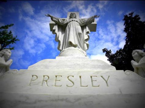 Valjeane1949 > graceland > meditation garden (19 of 25). Statue of Jesus in the meditation garden at Graceland ...