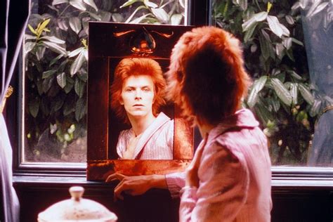 London Is Getting A Bowie Themed Bar Ziggy Stardust Bowie David