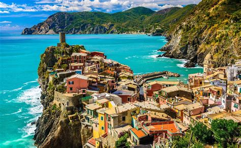 Liguria Vernazza Parte De Cinque Terre La Riviera Italiana Cinque Terre Travel Cinque