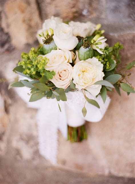 Small And Simple Flower Bouquet Wedding Bridesmaid Bouquet White
