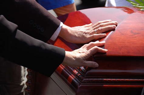 The Complete Guide To Choosing Burial Insurance Everything To Know