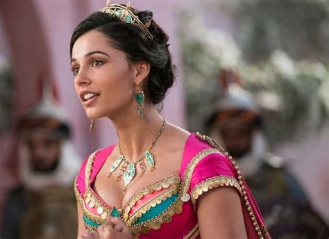 See First Look At Naomi Scott In An Iconic Aladdin Scene In New Image Heroic Hollywood