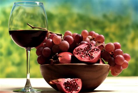 En los alimentos se encuentran en pequeñas cantidades que de todos modos podrían ejercer un efecto positivo en la salud. Resveratrol y sus beneficios para la salud