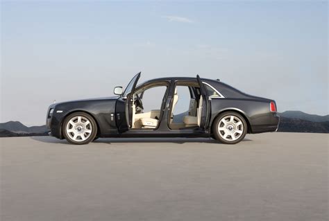 Rolls Royce Ghost Car Body Design