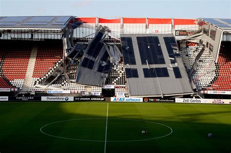 Due to uefa's sponsorship regulations, the stadium is named az stadion on european matches. AZ-stadion voorlopig niet toegankelijk door instorten dak ...