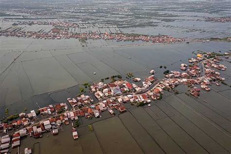 Penampakan Permukiman Warga Di Sayung Demak Terendam Banjir Rob Solopos Com Panduan