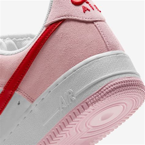 Here's a box of nike's air force 1 valentine's day: Nike Air Force 1 Low Valentine's Day DD3384-600 Release ...