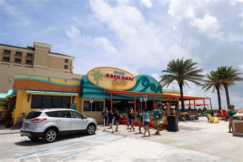 Top 14 Best Clearwater Beach Restaurants