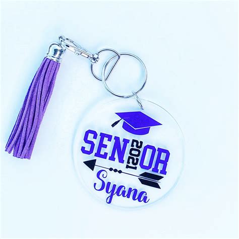 Personalized Senior 2021 keychain | Keychain, Keychain design, Keychain gift