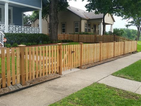Options include wood or vinyl for tip: Custom Wood Fence Austin TX | Horizontal Cedar & Picket ...