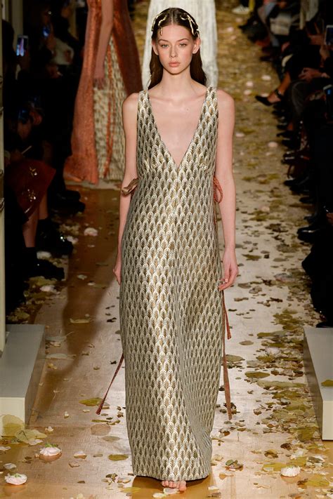 Valentino Spring 2016 Haute Couture Collection Classy And Fabulous