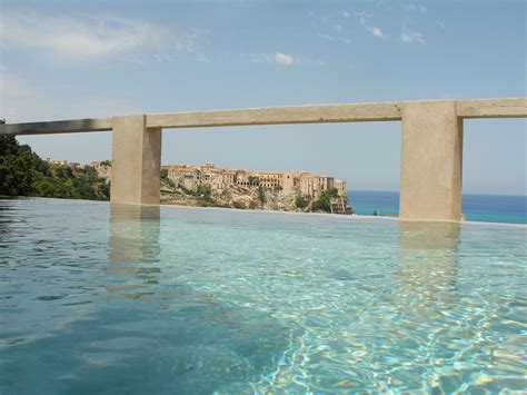 We did not find results for: Un elegante villa a pochi passi dal centro di Tropea ...