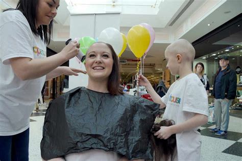 Telford Mum Shaves Her Head To Support Eight Year Old Daughters Cancer Fight Shropshire Star