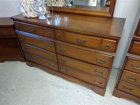 Real Wood Cherry Bassett Bedroom Suite Roth And Brader Furniture