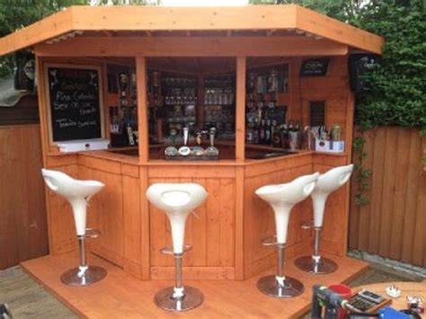 We love the brisket, ribs, and smoked turkey. DELUXE 7ft Corner bar, Garden bar, Entertainment area *UK ...