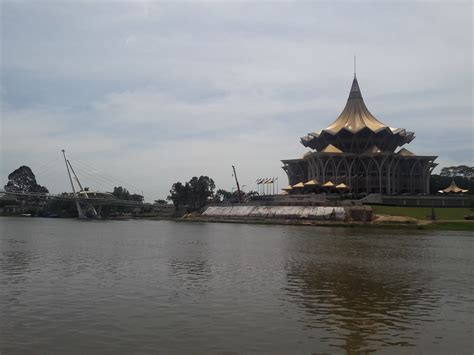 Direct flights between kuching and kuala lumpur take approximately 1 hours 37 minutes or 970 kilometres. Review of Malaysia Airlines flight from Kuala Lumpur to ...