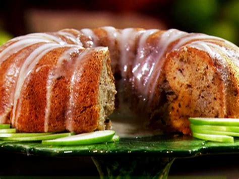 I doubled it & added some applesauce too. Uncle Bob's Fresh Apple Cake Recipe | Paula Deen | Food ...