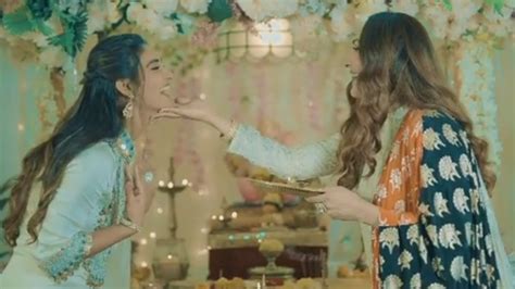 New Romantic Lesbian Love Story Indian Lesbian Love Story Desi Lesbian Kiss Youtube