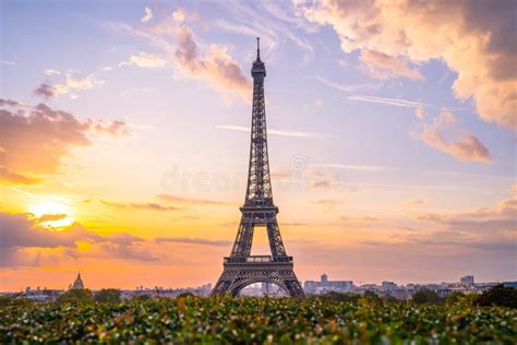 Eiffel Tower At Sunrise With Orange Sky Stock Photo Image Of Eiffel