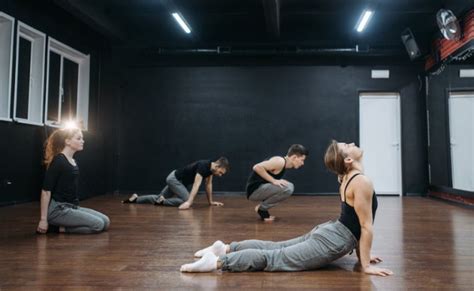 A Detailed Guide Of Warm Ups For Dancers City Dance Studios