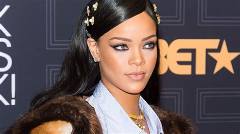 Rihannas Old Publicist Blames Jay Zs Tidal Network Over Disastrous