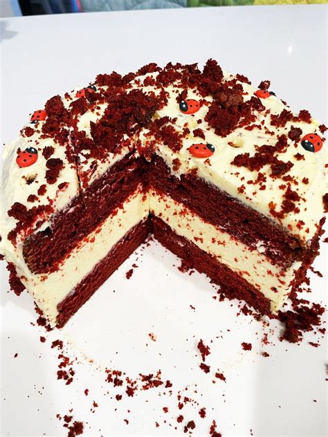 Red Velvet Cheesecake Cake Phitip Recipes
