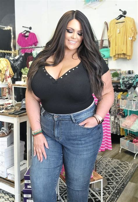 Pin On Curvy Girl Outfits