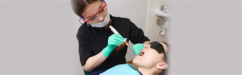 When Pain Strikes Emergency Dental Extraction For Relief