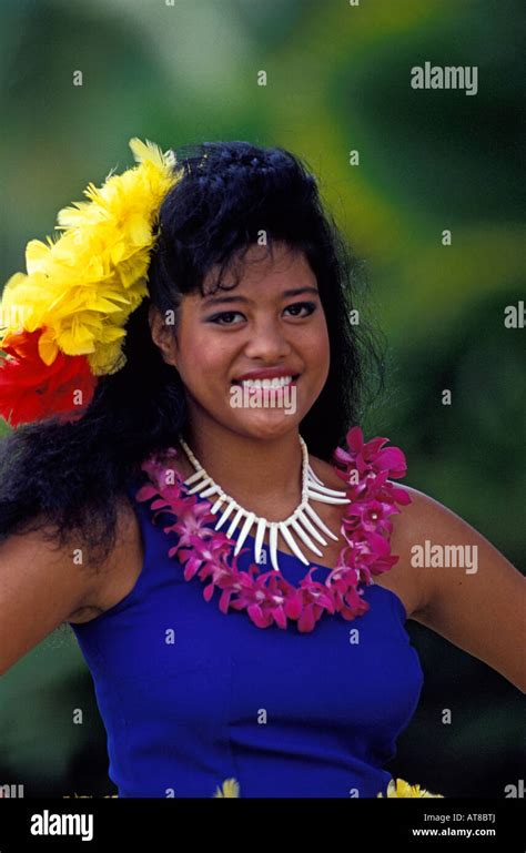 Samoan Woman Hi Res Stock Photography And Images Alamy