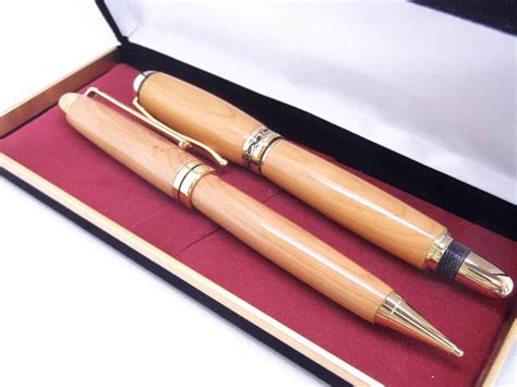 Yew Fountain Pen And Pencil Set Whitlock Wooden Designs