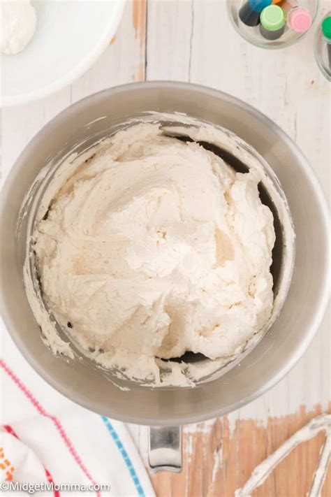 best buttercream frosting recipe fluffy bakery style buttercream