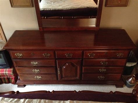 Antique cherry wood furniture set becomes the secret of this beautiful woman's bedroom. 4-piece Sumter Cherry Wood Bedroom Set antique appraisal ...